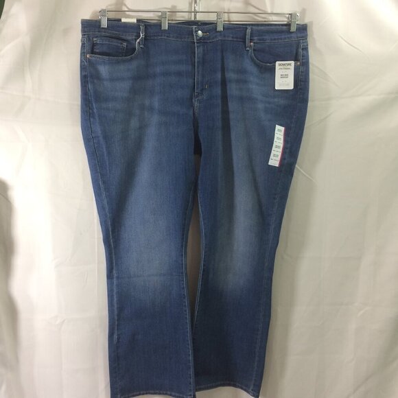 NEW Levi’s Signature Jeans Bootcut Medium Wash High Rise Cotton Stretch Size 28M - Picture 1 of 3